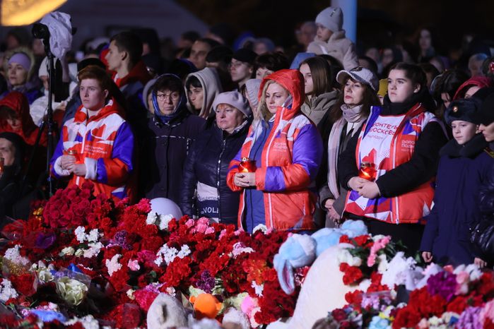 Акция памяти "Журавли" прошла на девятый день после теракта в "Крокус Сити Холле"