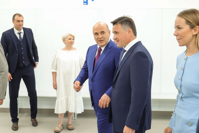 Михаил Мишустин и Андрей Воробьев поздравили учащихся и педагогов лобненского лицея «Авиатика»
