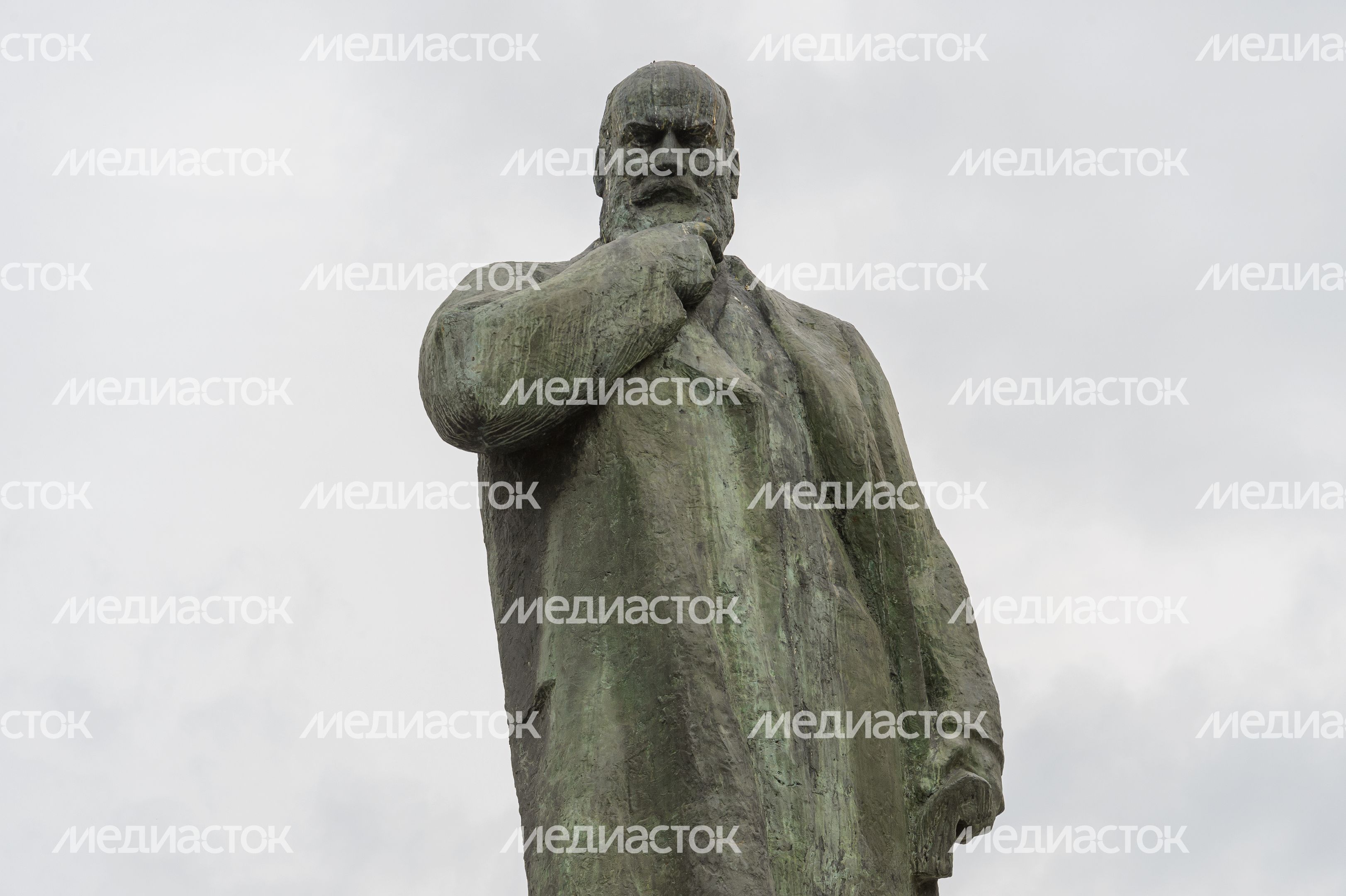 Памятник Н.Е. Жуковскому Памятник Н.Е. Жуковскому