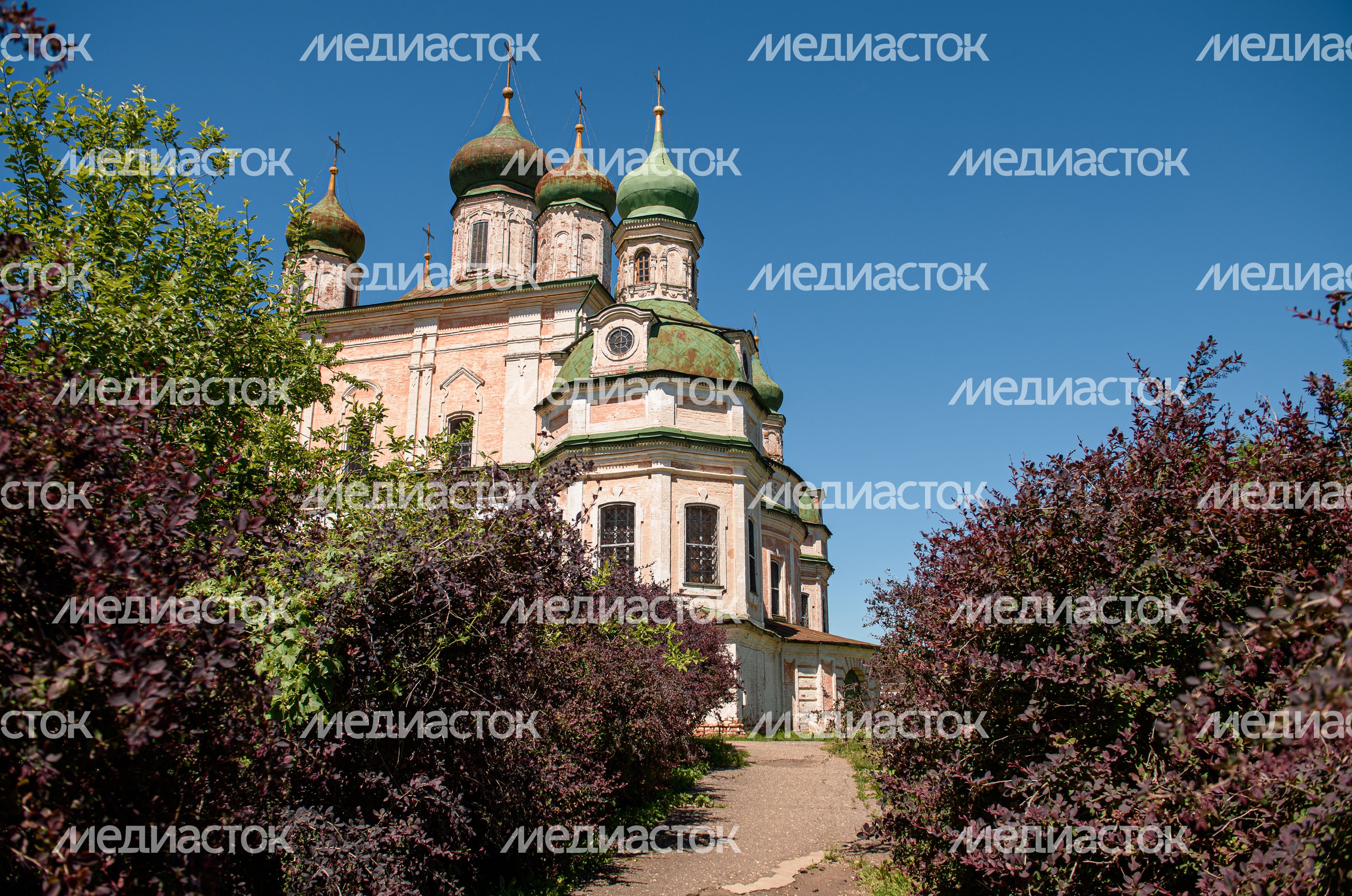 Летние виды Горицкого Успенского монастыря