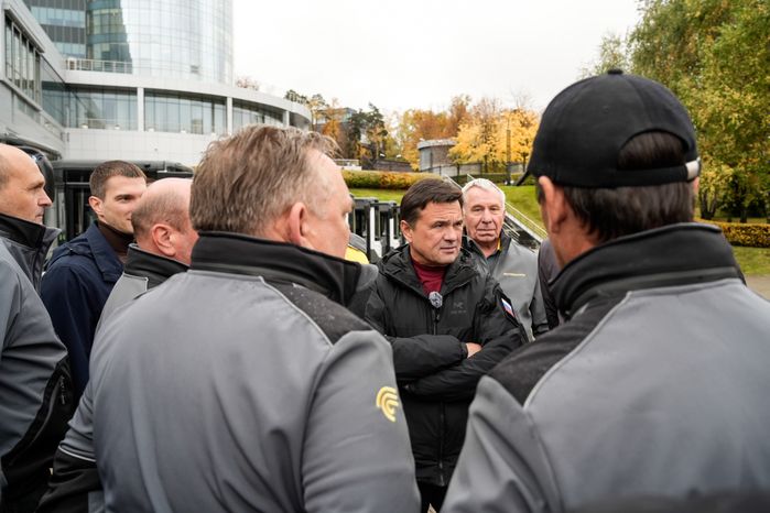 Андрей Воробьев передал партию новых автобусов округам Подмосковья