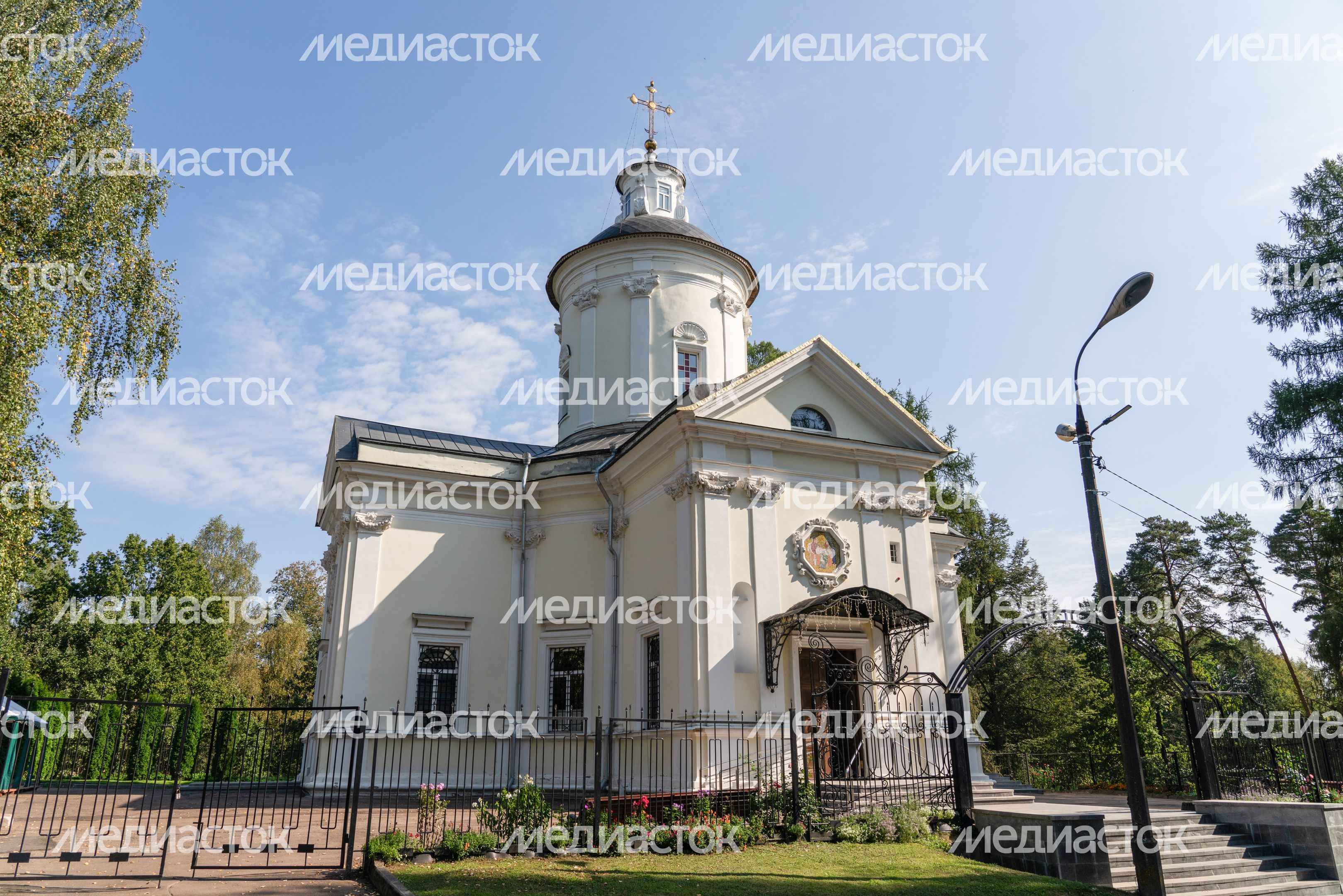 Церковь Рождества Пресвятой Богородицы в с. Марфино г.о. Мытищи Церковь Рождества Пресвятой Богородицы в с. Марфино г.о. Мытищи