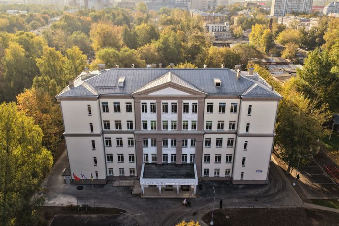 В Химках по президентской программе модернизировали одну из старейших в городе школ