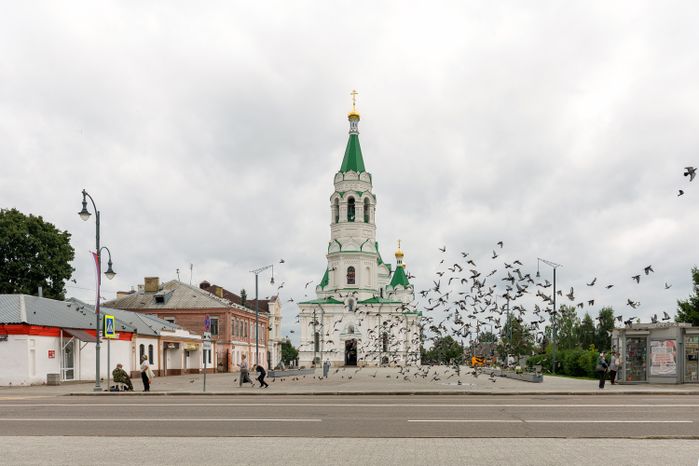 Кафедральный собор Александра Невского в Егорьевске летом