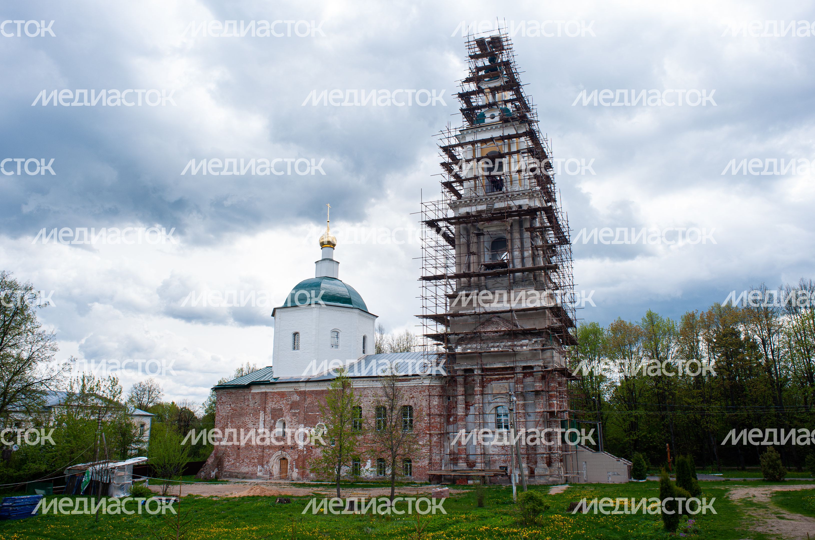 Весенние виды города Верея