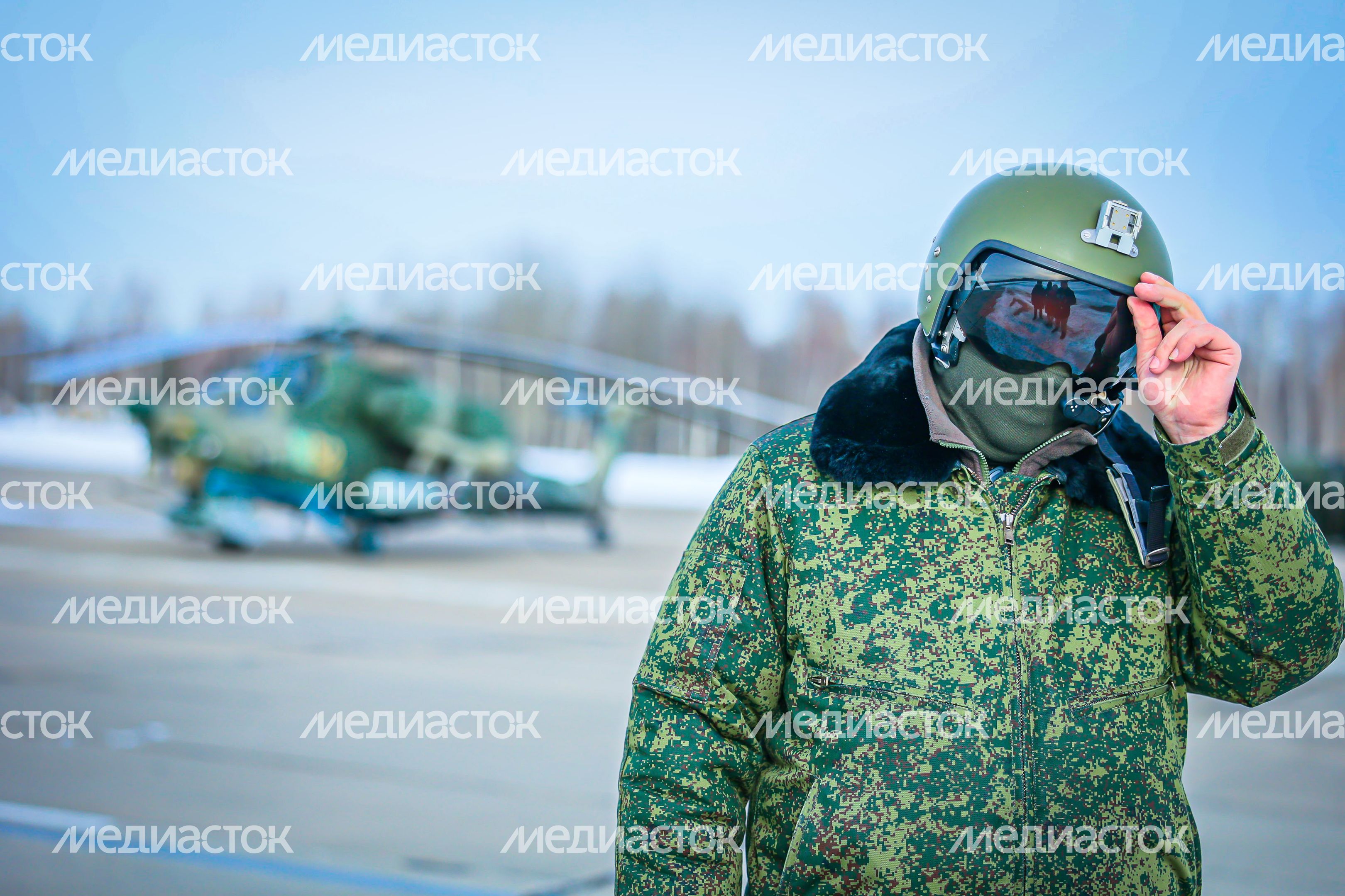 Губернатор поблагодарил военнослужащих вертолетной эскадрильи
