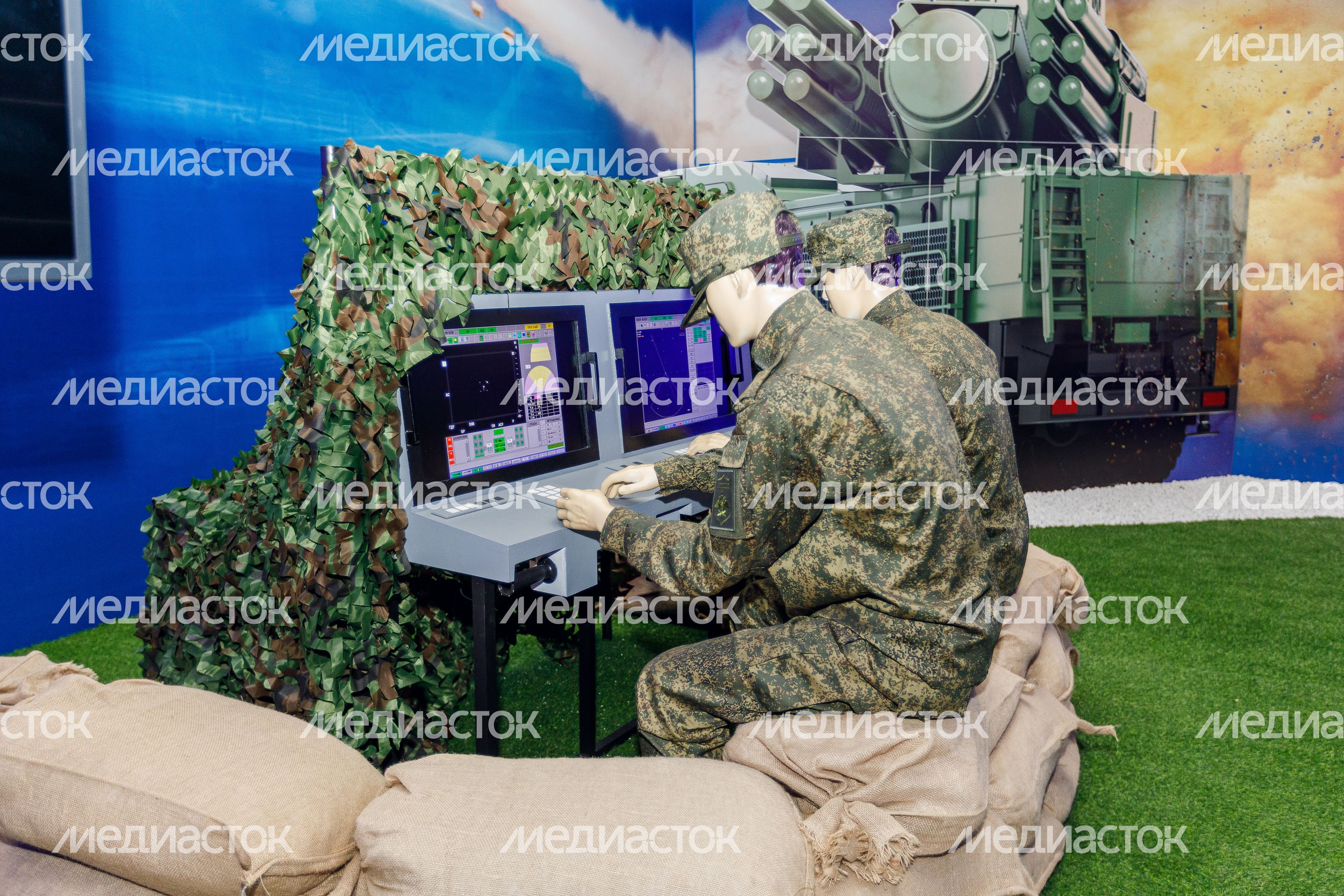 Объединенная историческая выставка в парке «Патриот», посвященная значимым датам апреля