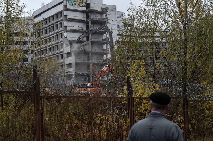 Начало работ по демонтажу Ховринской заброшенной больницы