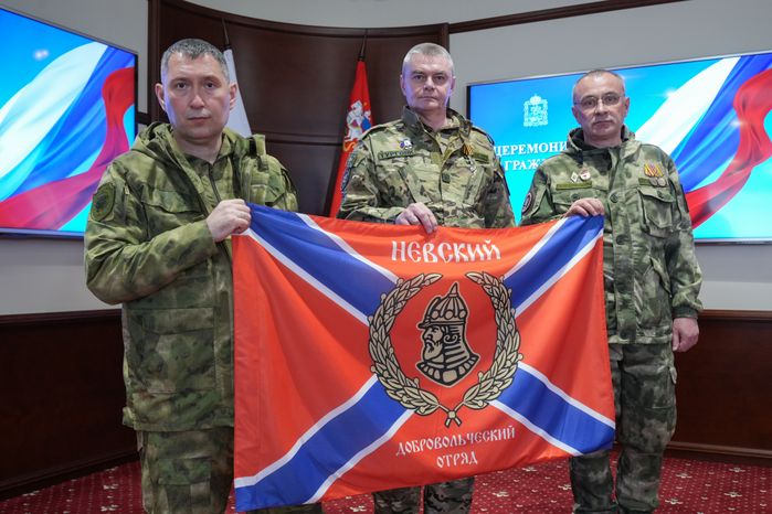 Добровольцам подразделения БАРС вручили государственные награды