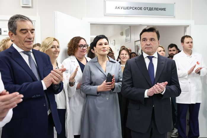 Андрей Воробьев открыл новое родильное отделение в медцентре "Лапино-4"