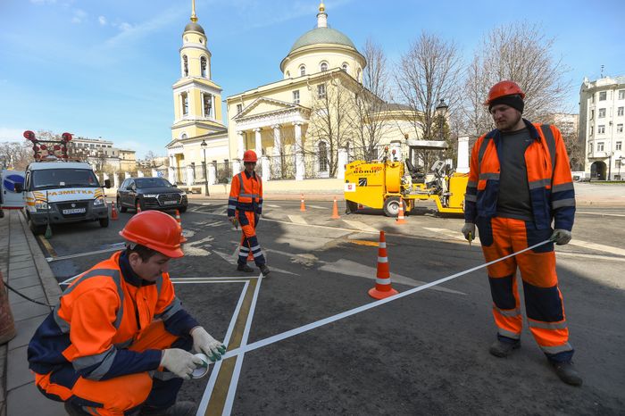 Нанесение дорожной разметки в Москве
