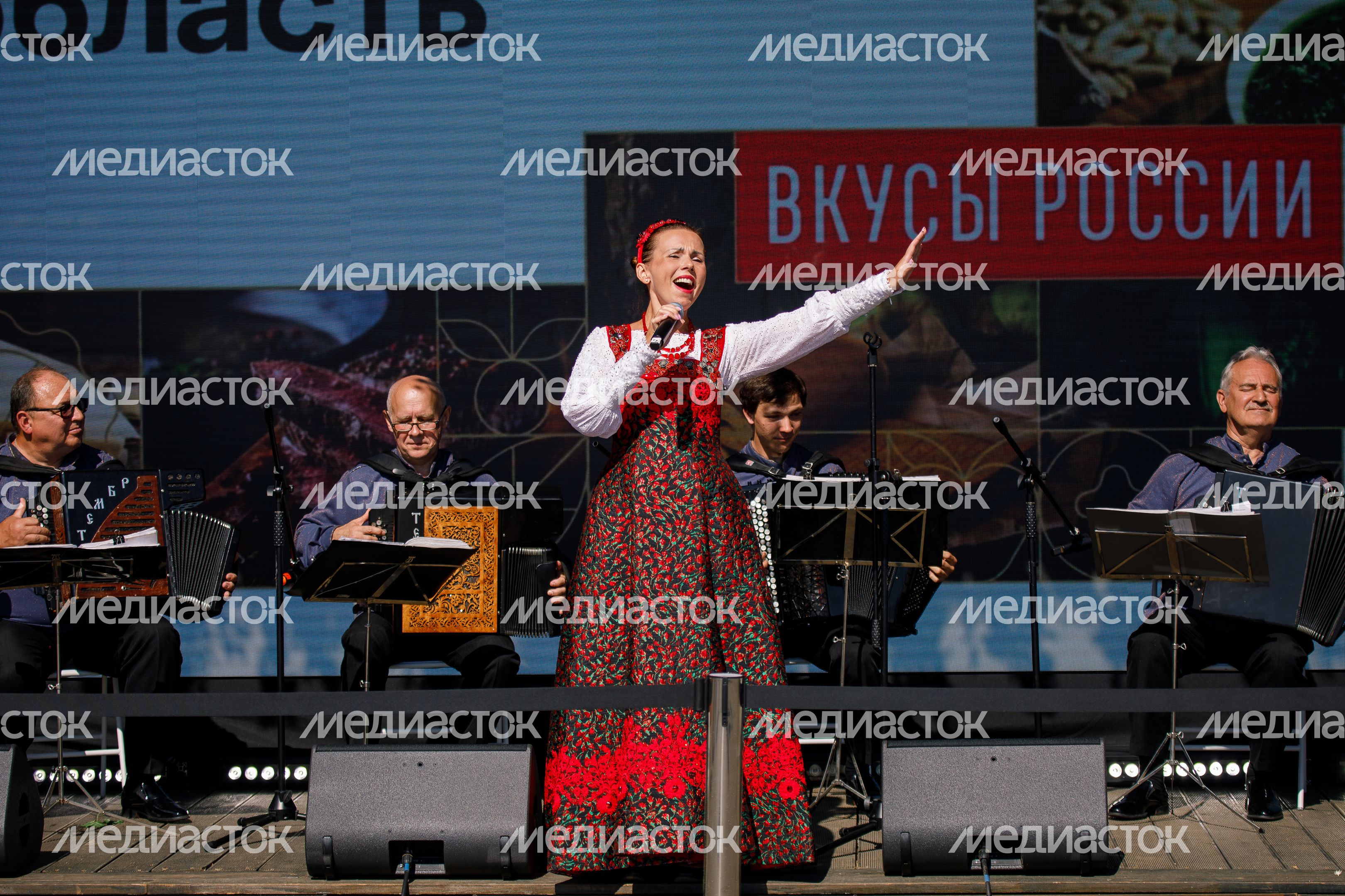 Подмосковные производители приняли участие в гастрофестивале "Вкусы России" Подмосковные производители приняли участие в гастрофестивале "Вкусы России"