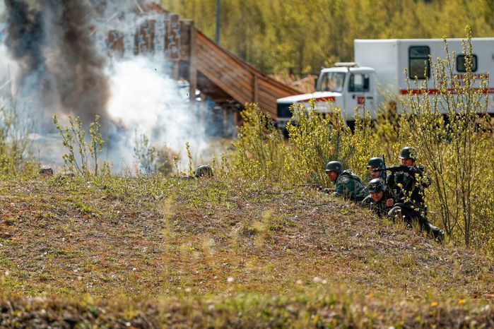 Военно-историческая реконструкция боя Великой Отечественной войны с техникой и авиацией в парке «Патриот» Одинцовского округа