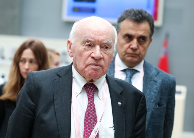 Лео Бокерия поприветствовал участников VI Cъезда детских врачей Московской области