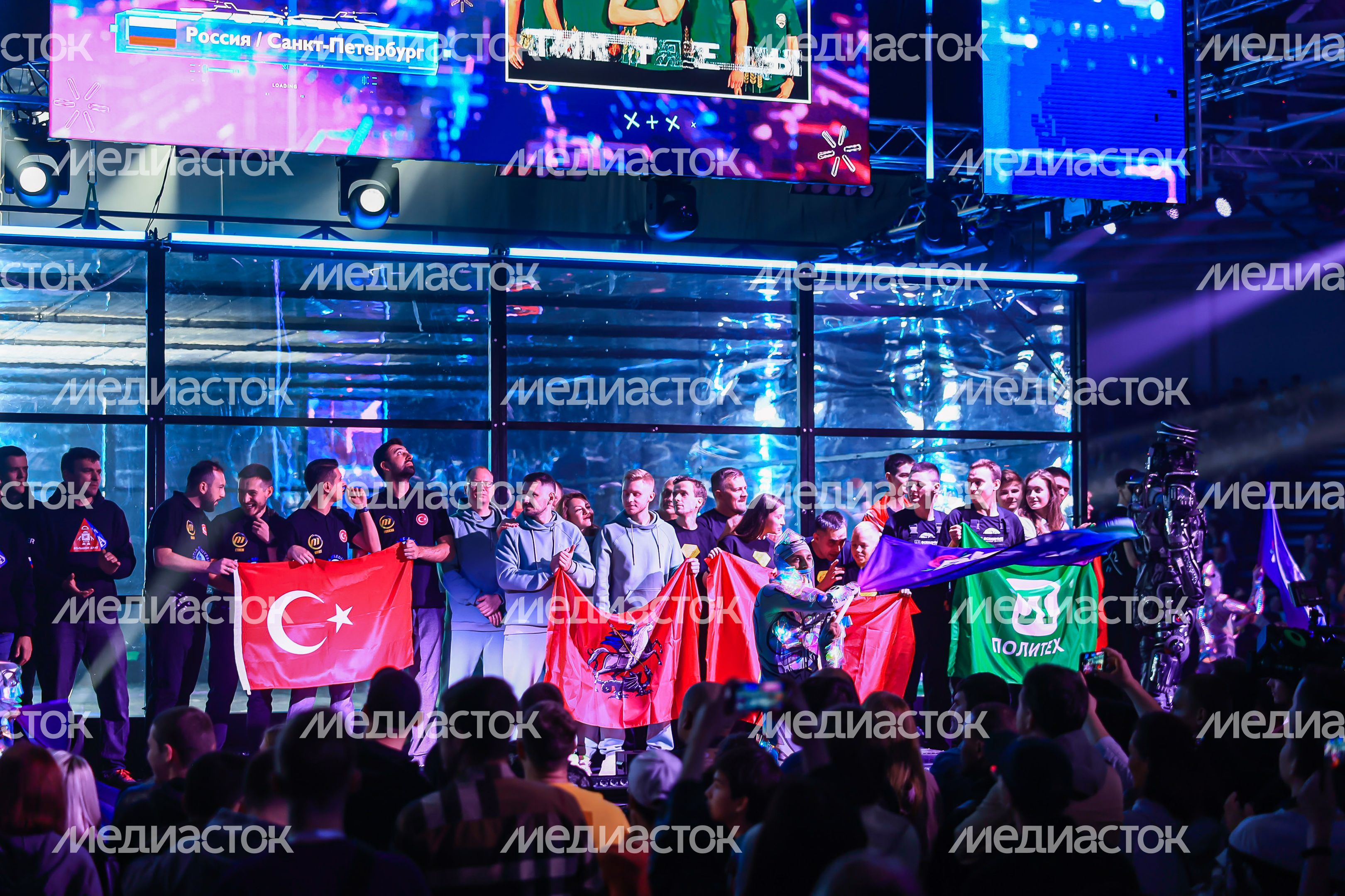 Посещение Губернатором Подмосковья Международного чемпионата «Битва роботов»