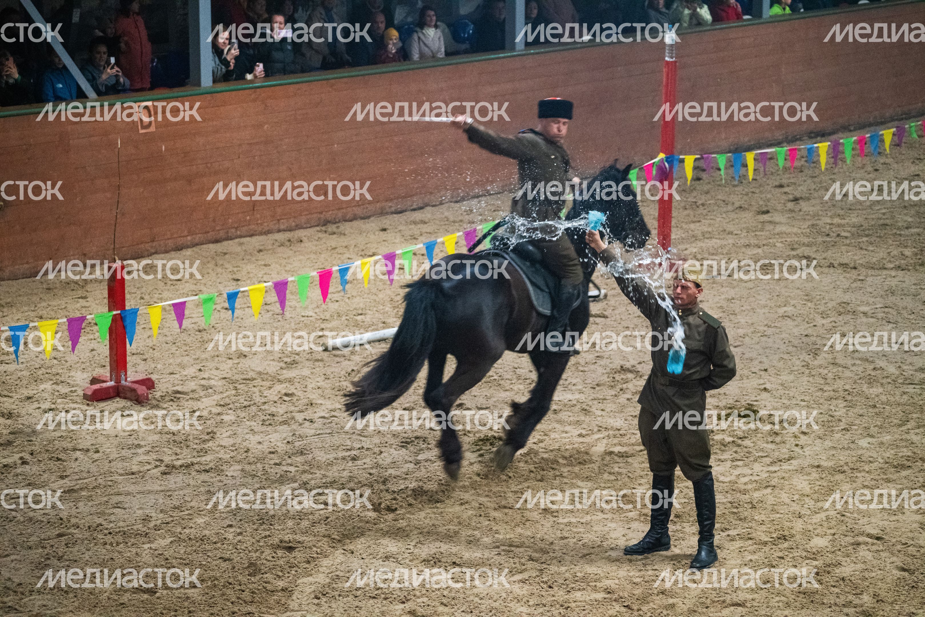Конное представление «Наша весна! Наша Победа!» в парке «Патриот» Конное представление «Наша весна! Наша Победа!» в парке «Патриот»