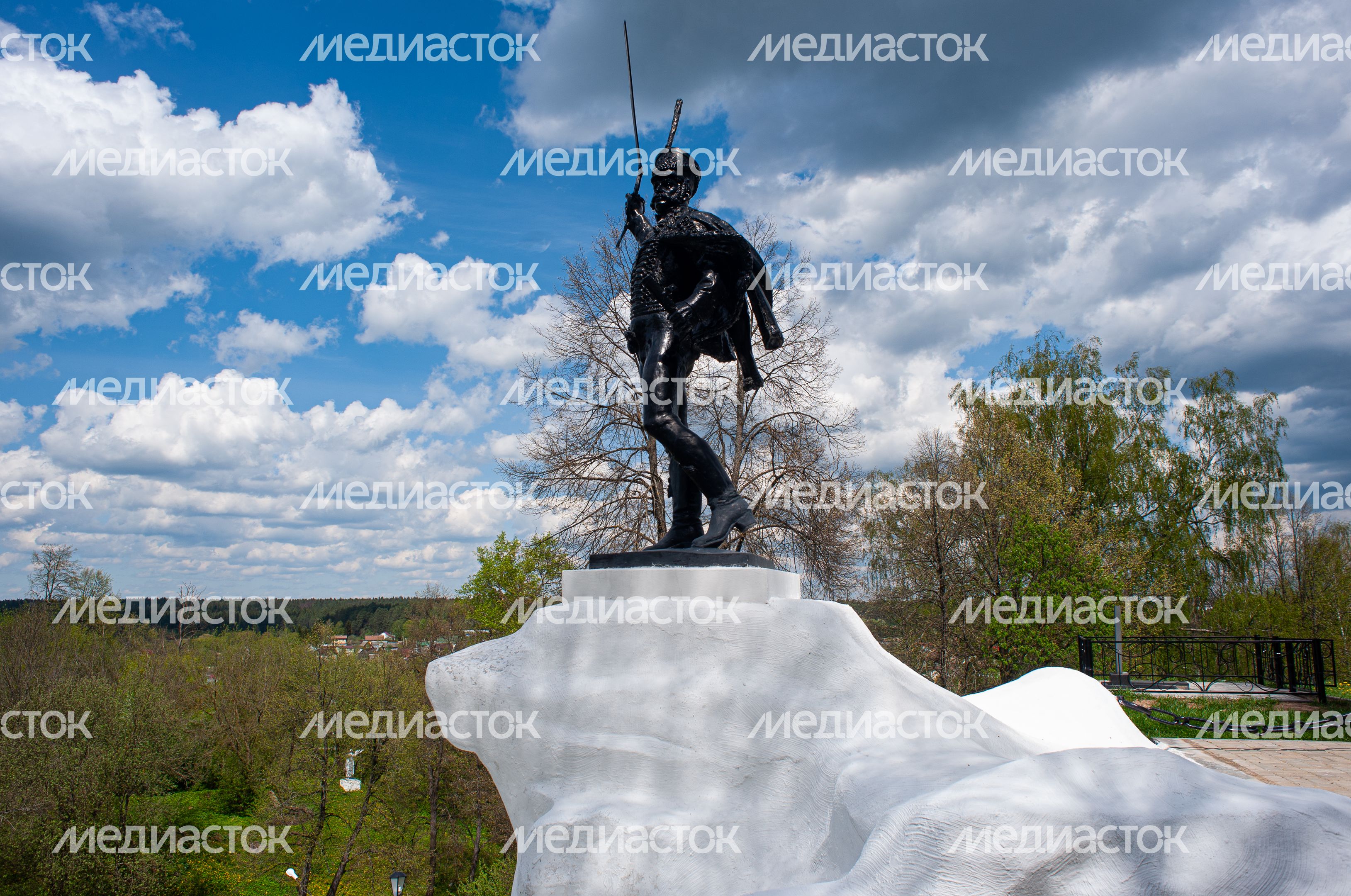 Весенние виды города Верея