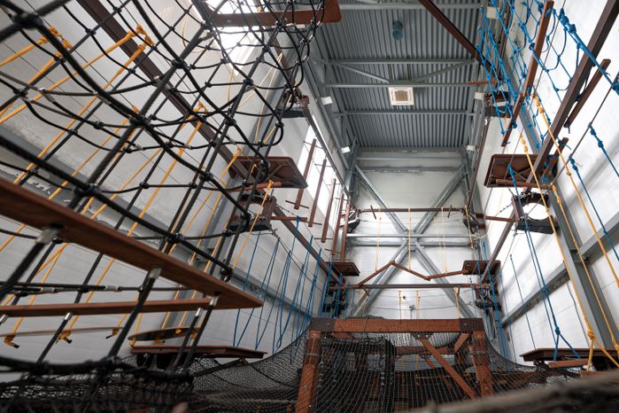 Лабиринт и веревочный городок в спортивно-развлекательном парке Freezone в Чехове