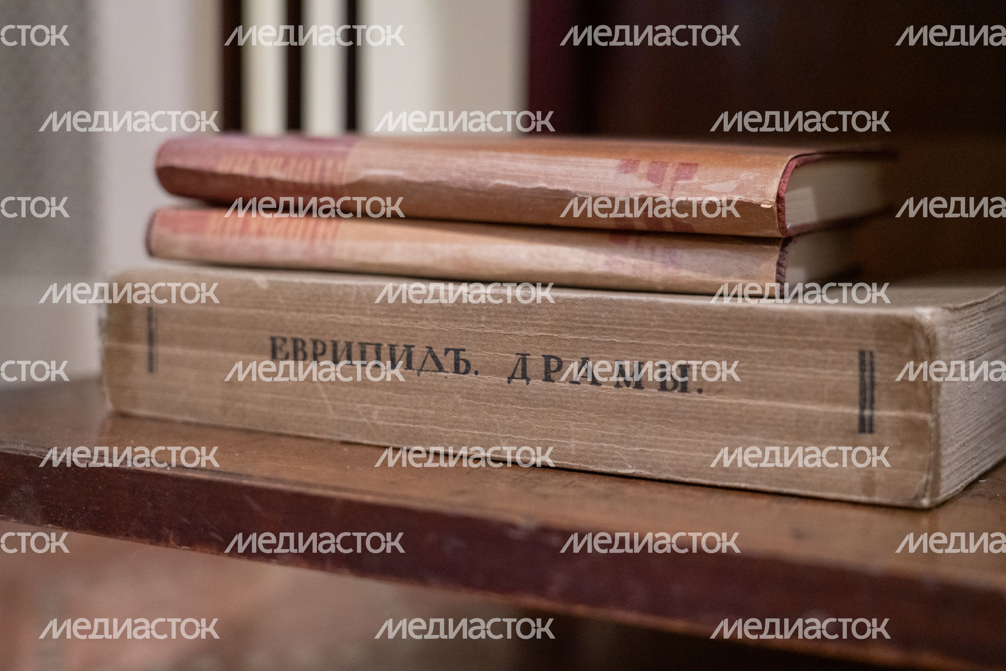 Выставка "Здесь Немирович" в музее-заповеднике "Горки Ленинские"