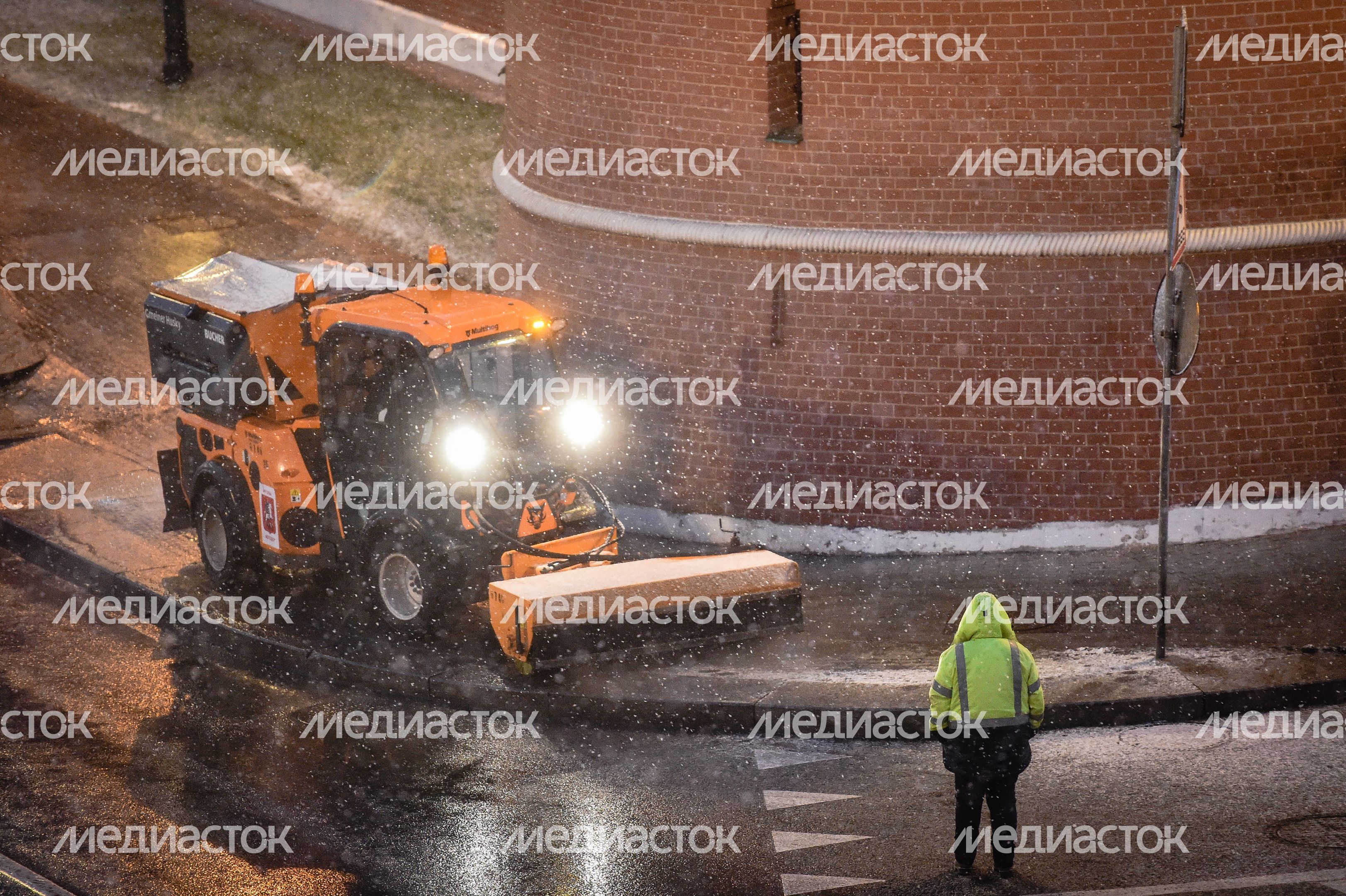 Первый снег в Москве