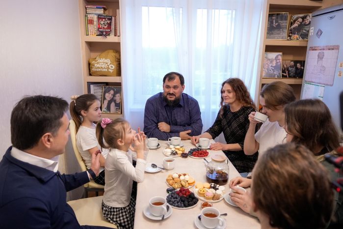 Андрей Воробьев навестил семью погибшего на СВО бойца