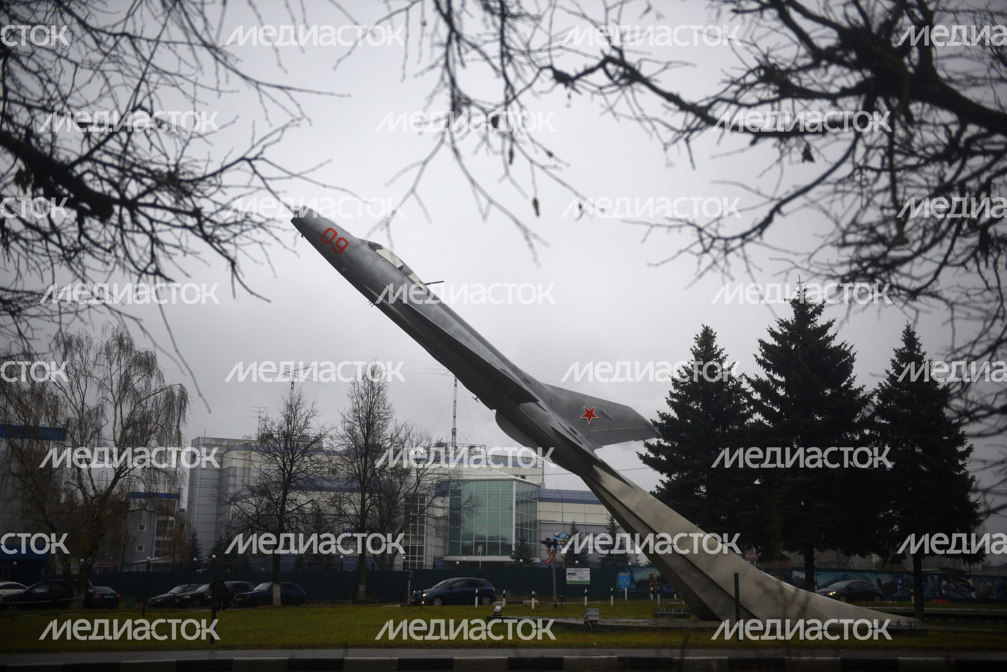 Памятник-самолет «МиГ-21» в Жуковском