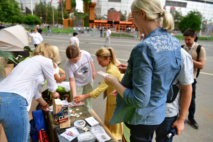 Стенд Подмосковья открылся в День России на форуме «Путешествуй!»