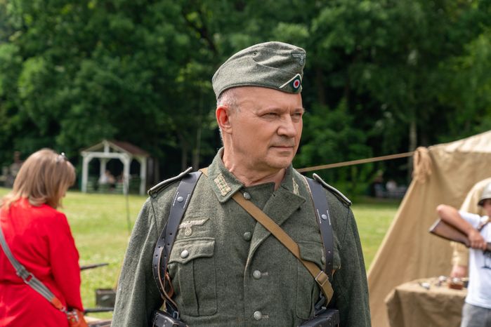 Реконструкция боя на военно-историческом фестивале «Ополчение. По зову сердца» в музее-заповеднике «Горки Ленинские»