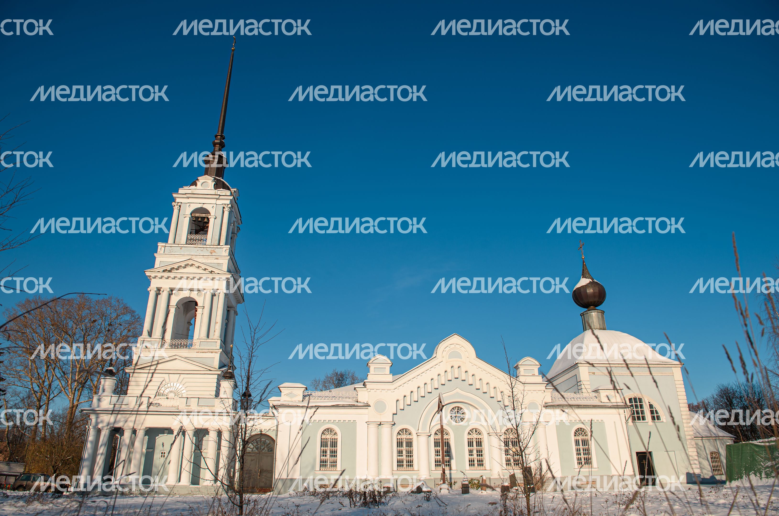 Зимние виды Вознесенской Церкви в городе Калязин