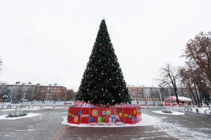 Новогодняя елка у Дворца культуры в Жуковском