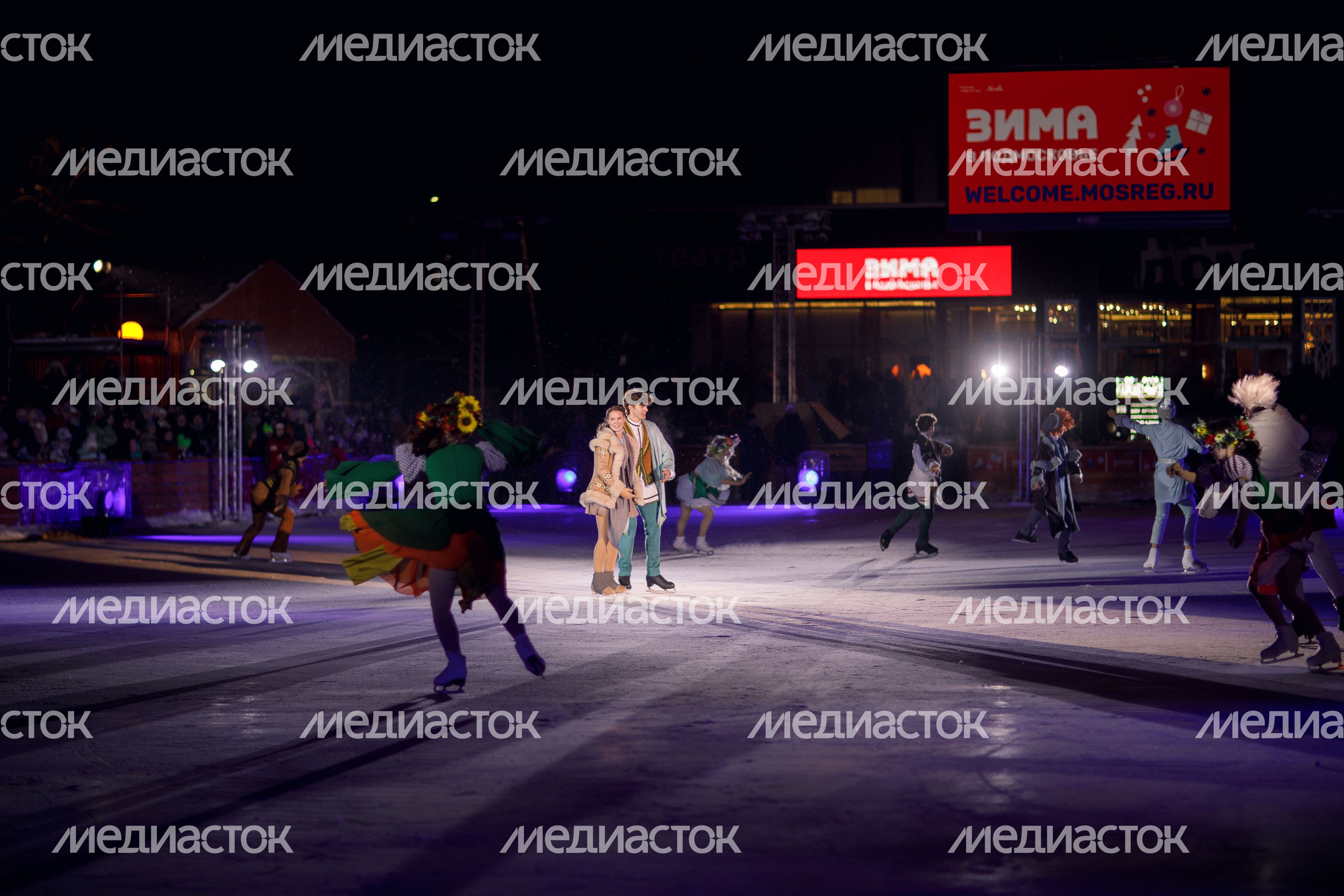 Ледовый спектакль «Двенадцать месяцев» на Театральном катке в Химках Ледовый спектакль «Двенадцать месяцев» на Театральном катке в Химках