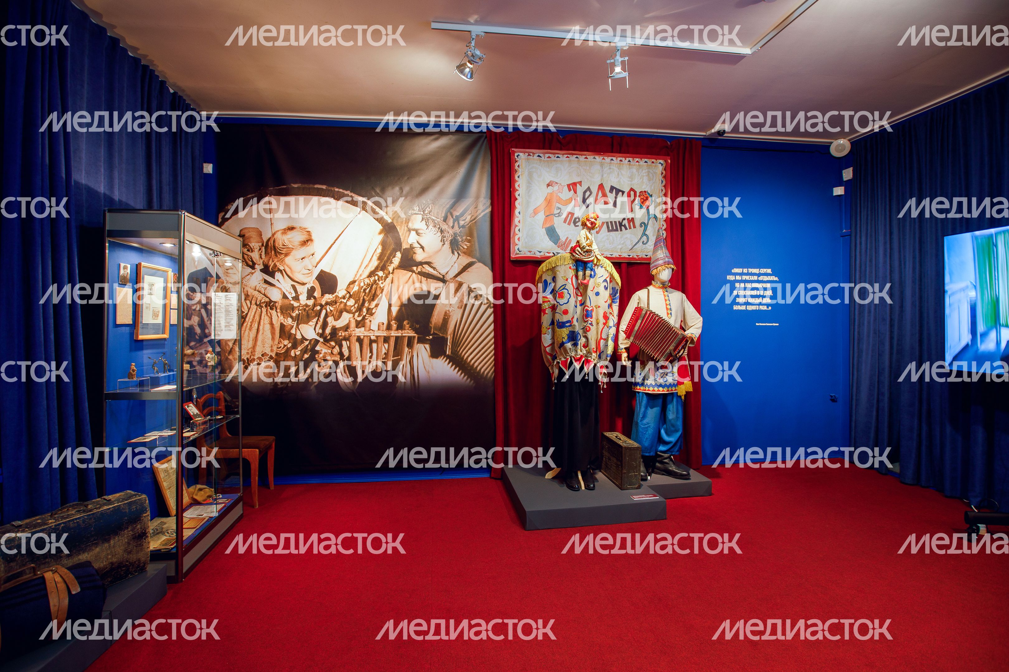 Выставка «Искусство. Война. Ополчение» в Сергиево-Посадском музее-заповеднике к 80-летию Великой Победы Выставка «Искусство. Война. Ополчение» в Сергиево-Посадском музее-заповеднике к 80-летию Великой Победы