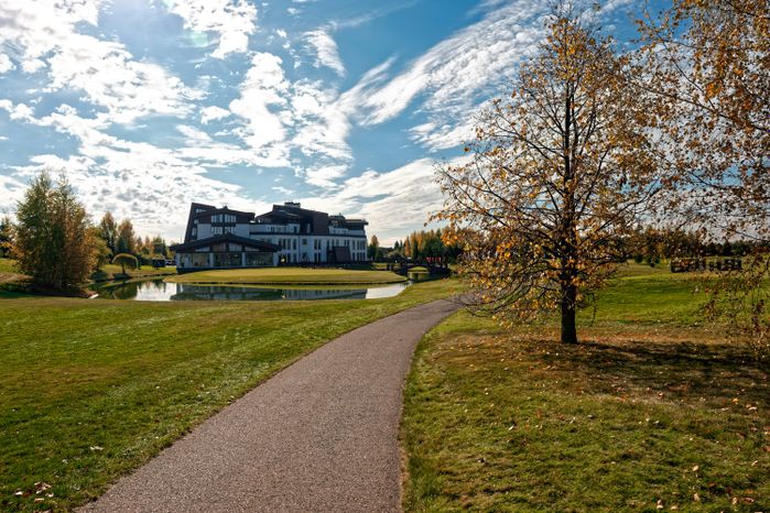 Гольф-поле клуба Dmitrov Golf Resort в Дмитровском округе