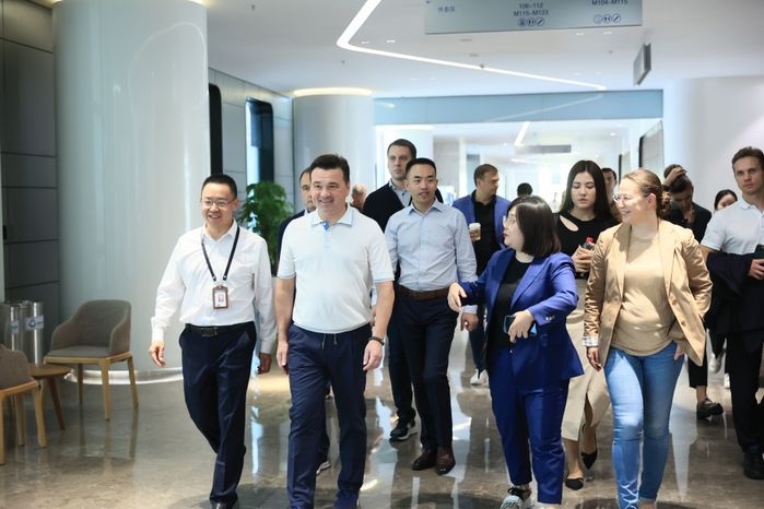 Посещение автозавода Changan Automobile Group в Китае Губернатором Подмосковья