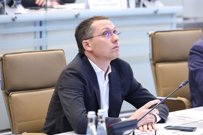 Михаил Хайкин на заседании правительства региона