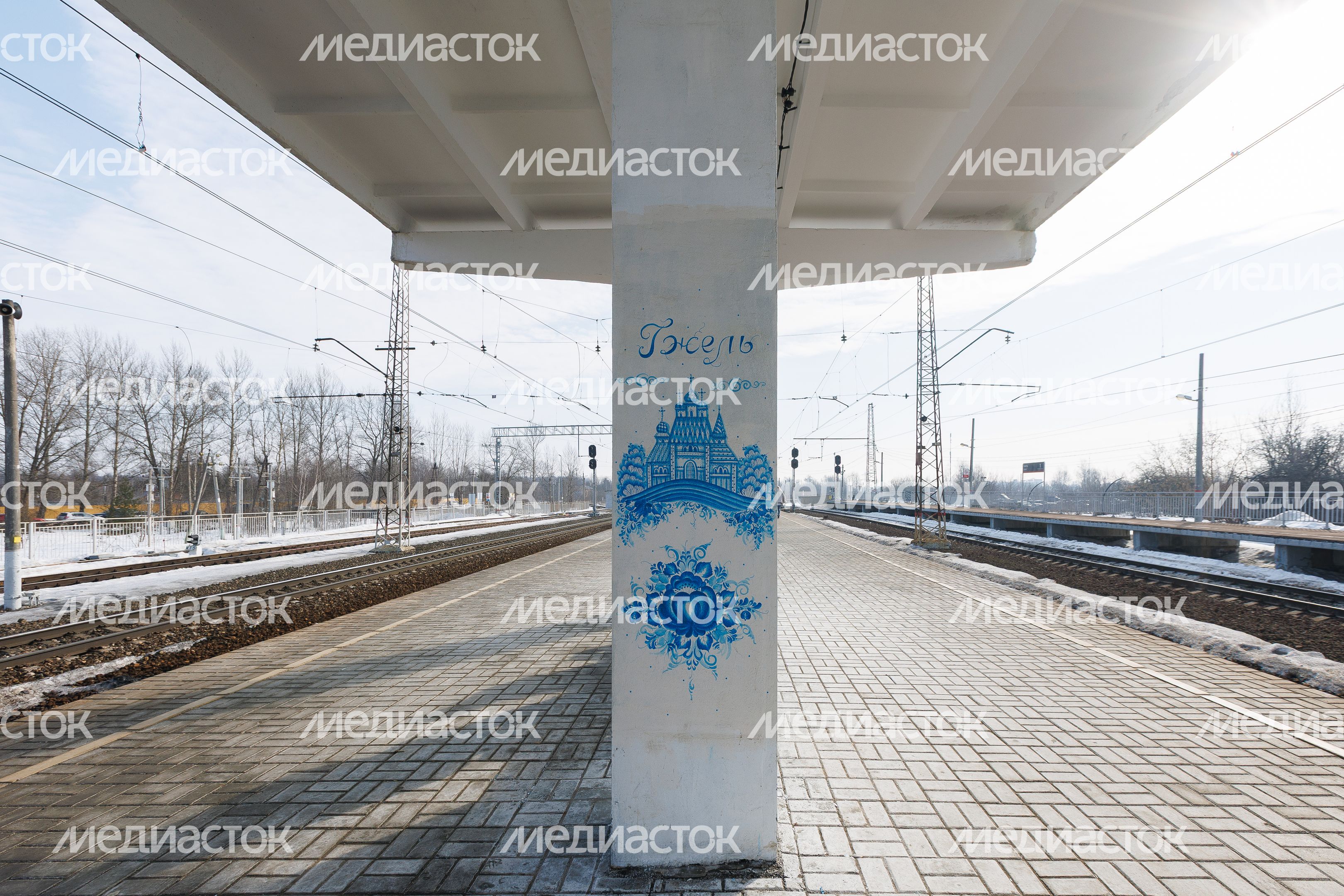 Гжельская роспись украсила железнодорожную станцию Гжель в Раменском округе после капитального ремонта Гжельская роспись украсила железнодорожную станцию Гжель в Раменском округе после капитального ремонта