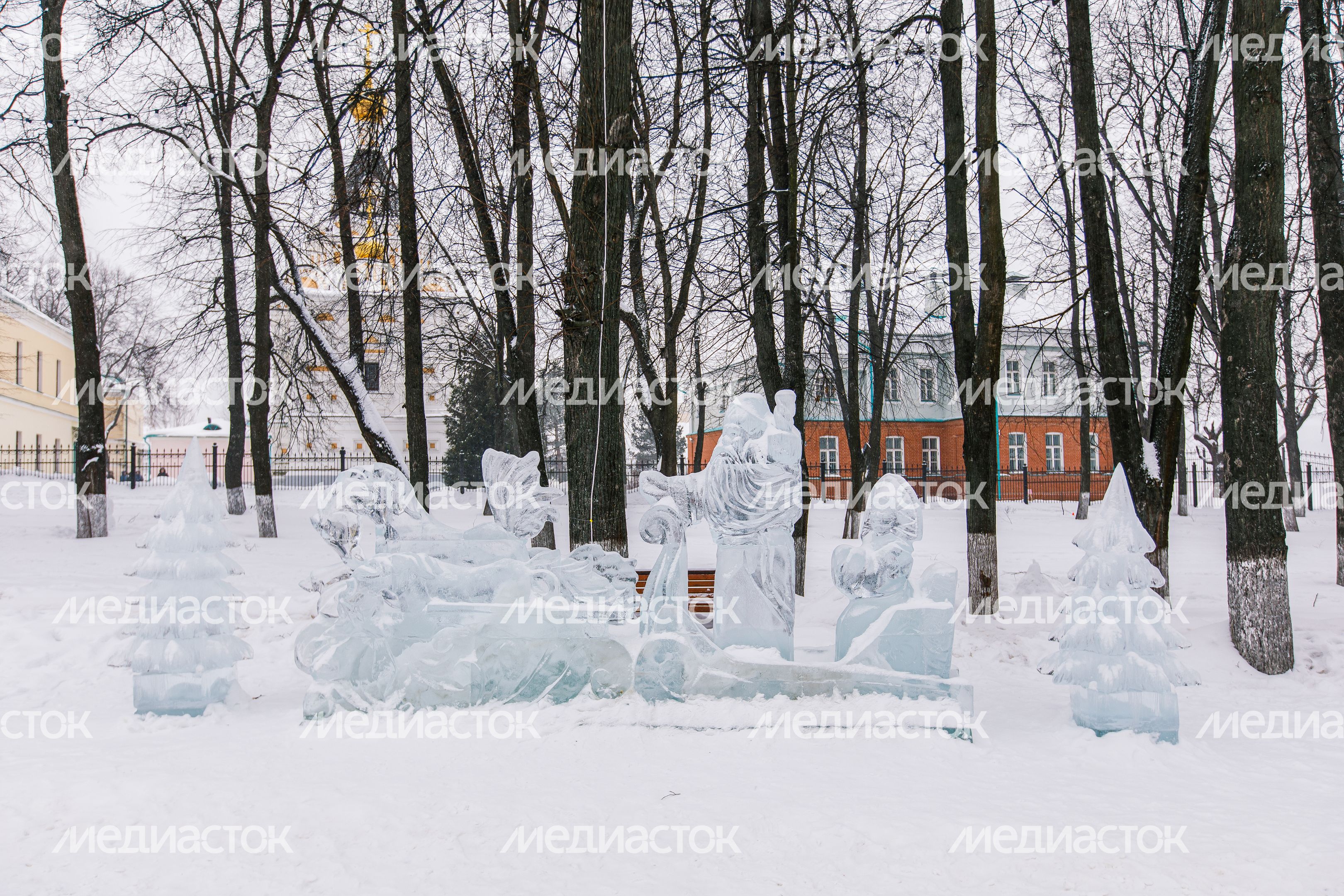 Дмитров. Ледяные скульптуры на Исторической площади Дмитров. Ледяные скульптуры на Исторической площади
