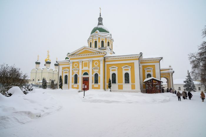 Иоанно-Предтеченский собор на территории Зарайского кремля