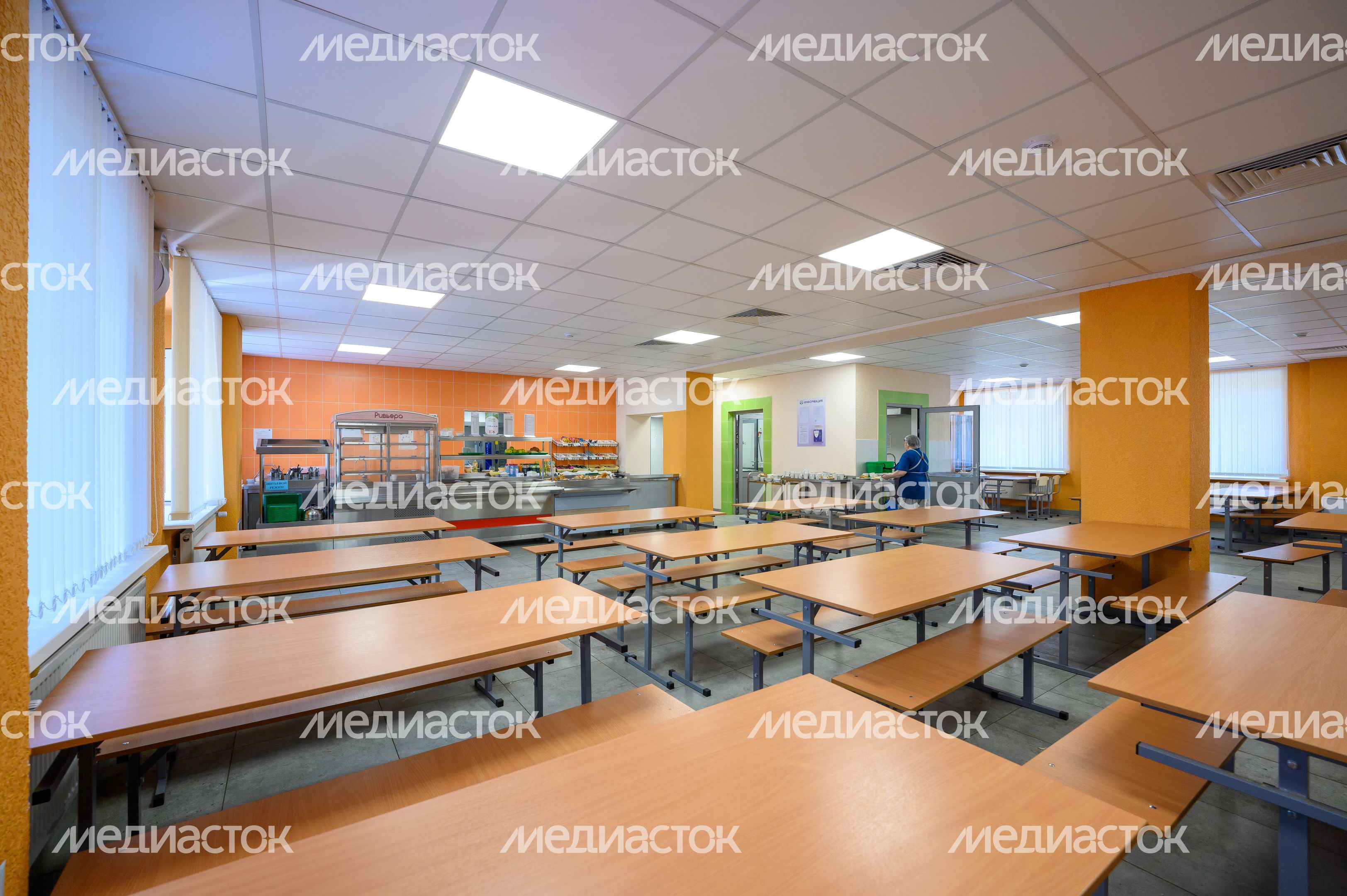 Столовая средней школы №1 после капитального ремонта в Серпухове (Школы современного образования) Столовая средней школы №1 после капитального ремонта в Серпухове (Школы современного образования)