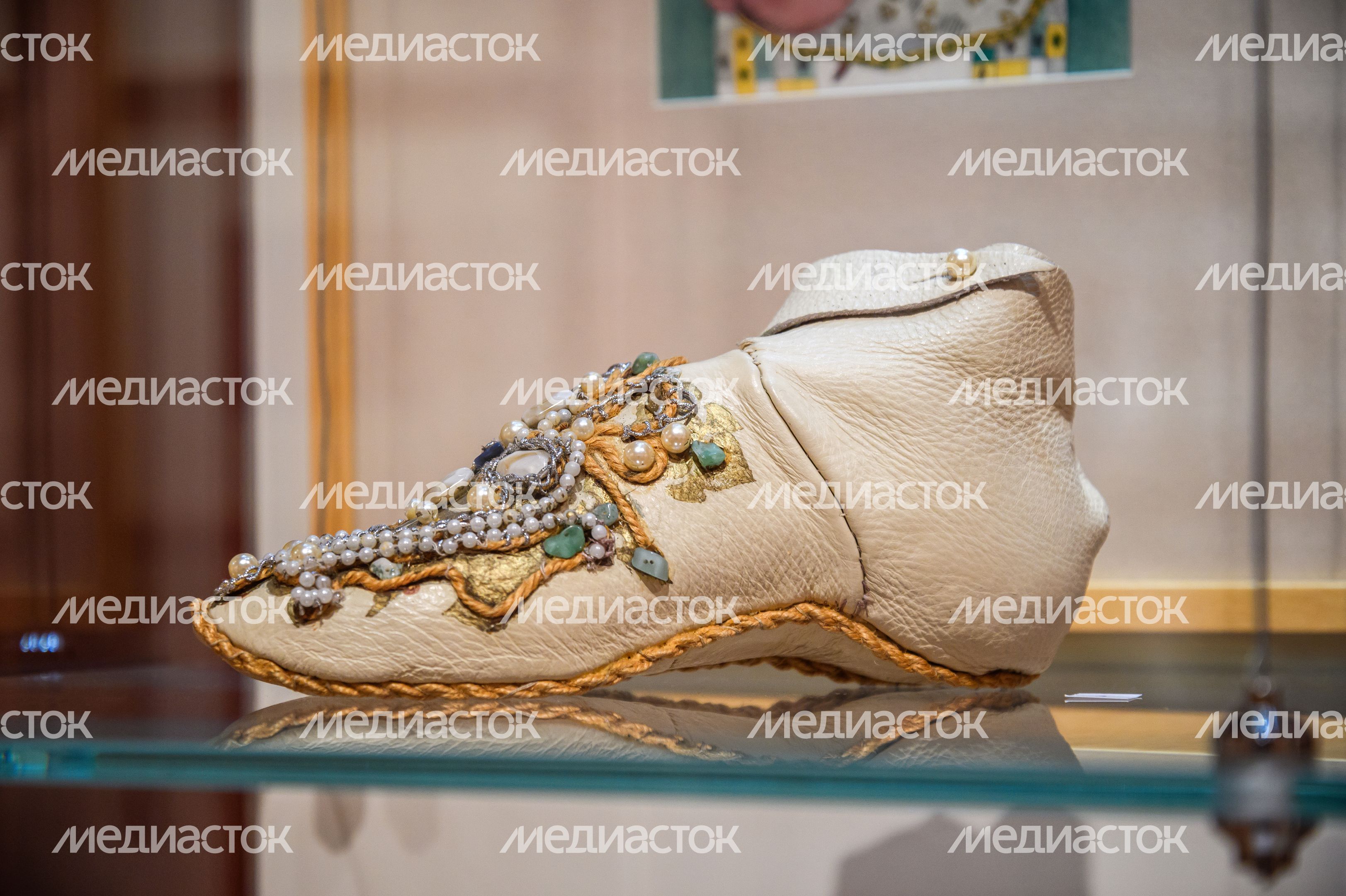 Выставка «Недосказки» в государственном музее-заповеднике «Зарайский кремль» Выставка «Недосказки» в государственном музее-заповеднике «Зарайский кремль»