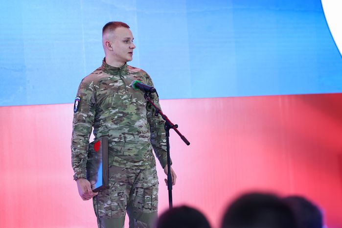 Награждение победителей XIII губернаторской премии "Мы рядом. Доброе дело"