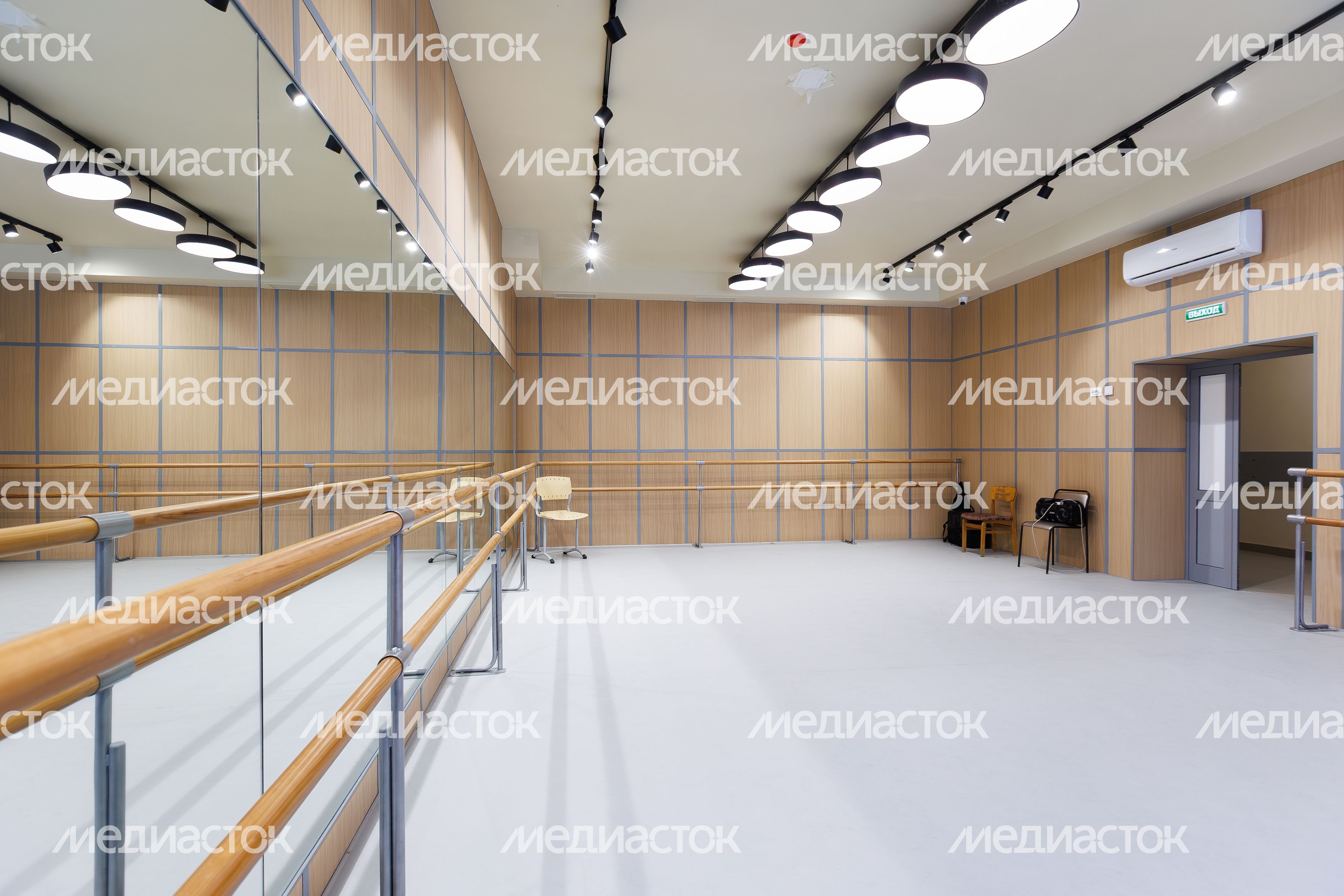 Хореографический зал в Академии творчества в Ногинске после капитального ремонта Хореографический зал в Академии творчества в Ногинске после капитального ремонта