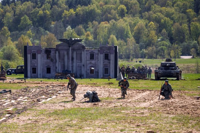 Военно-историческая реконструкция "Успех в единстве поколений" в Химках