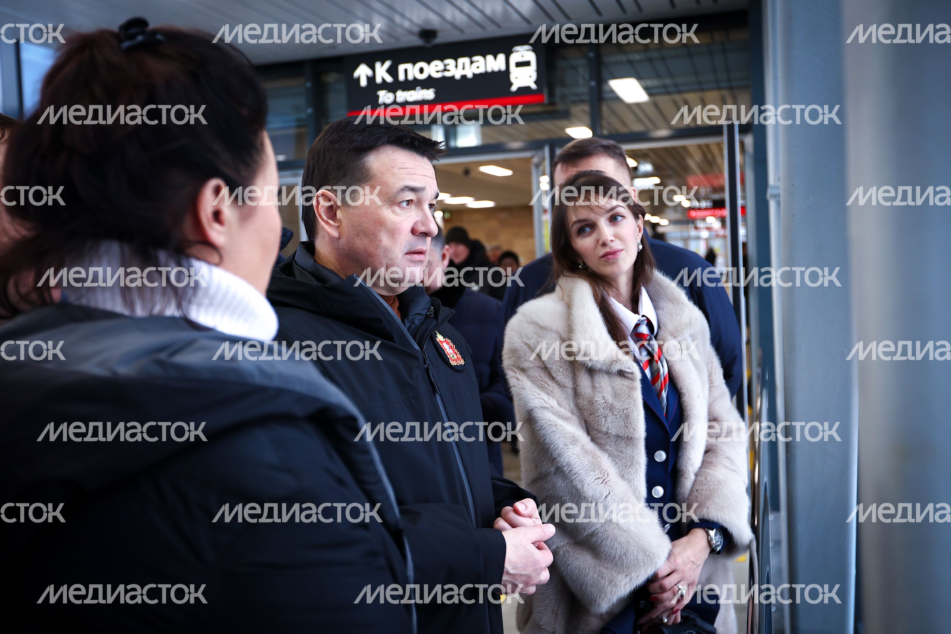 Поездка губернатора Подмосковья в электричке