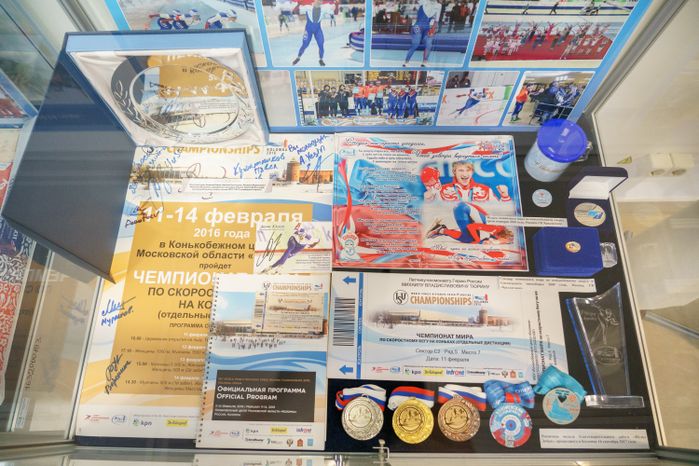 Выставка о развитии конькобежного спорта в Конькобежном центре «Коломна»