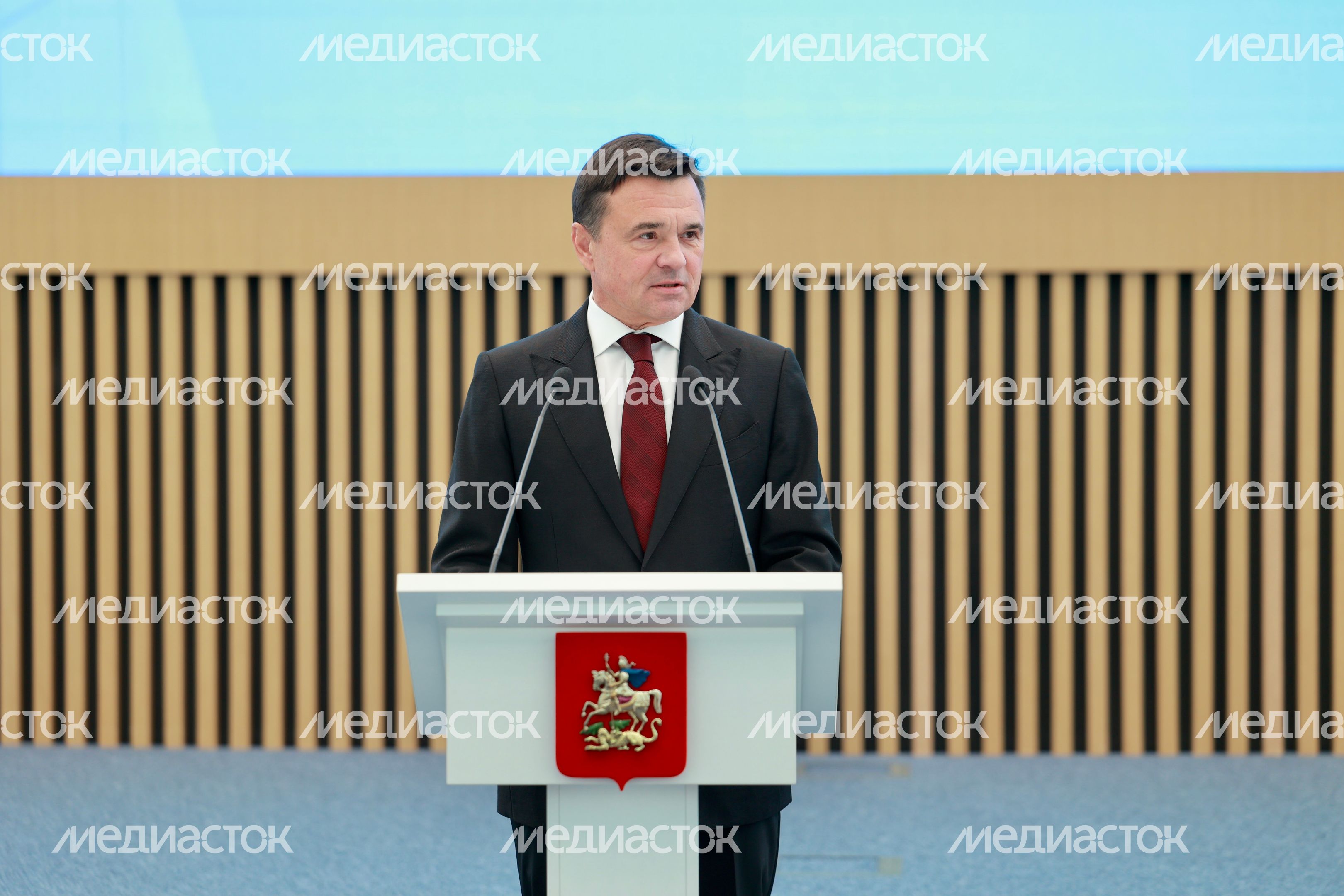 Андрей Воробьев поздравил подмосковных учителей с профессиональным праздником Андрей Воробьев поздравил подмосковных учителей с профессиональным праздником