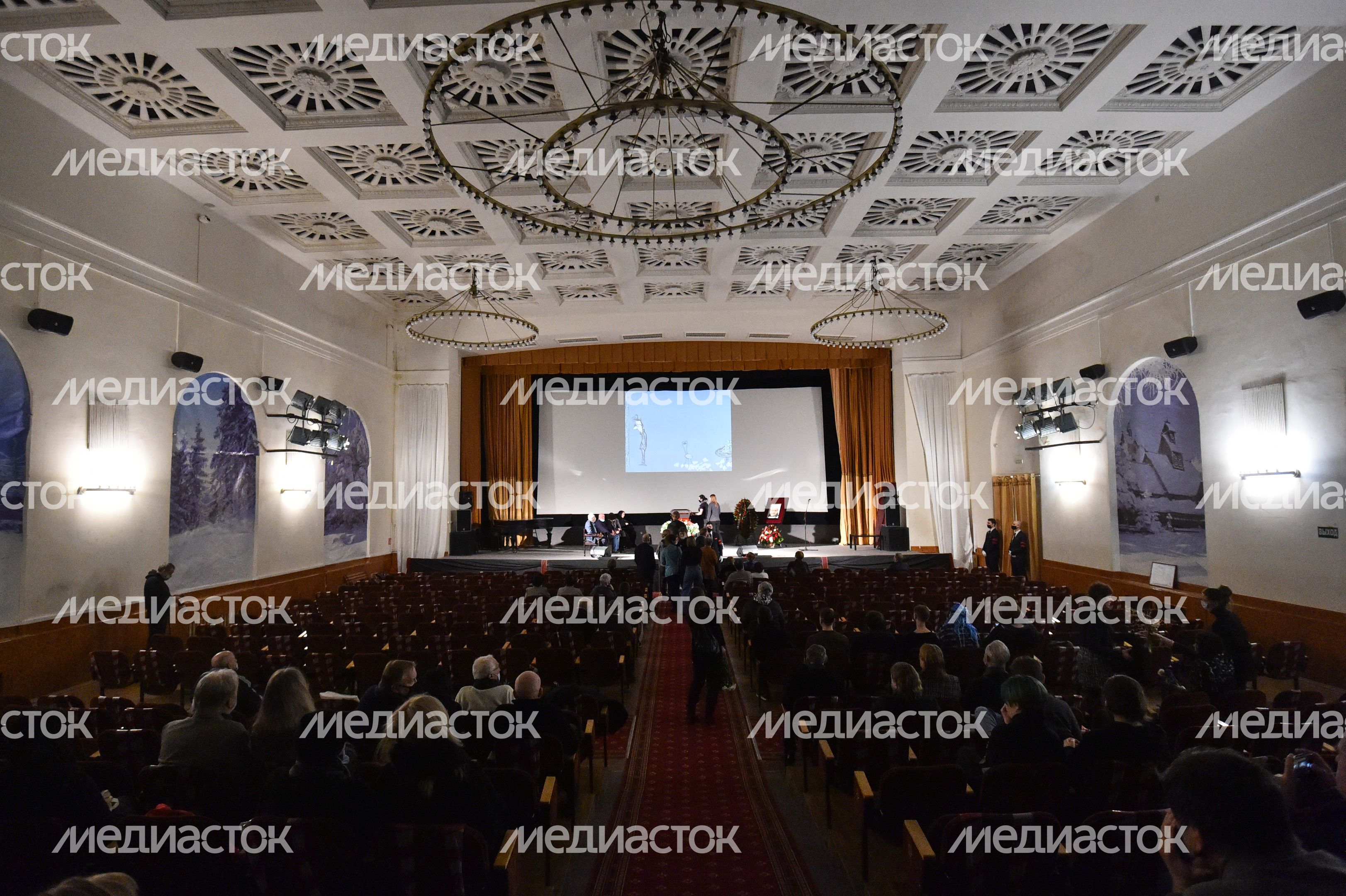 Церемония прощания с мультипликатором Владимиром Зуйковым