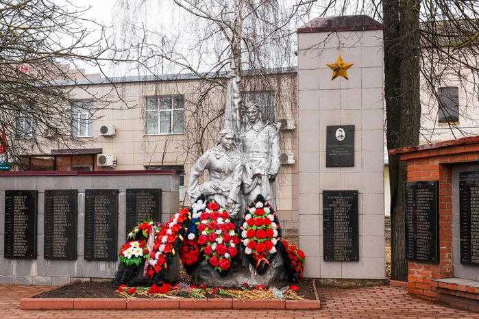 Мемориал советским солдатам в п. Дорохово Рузского округа