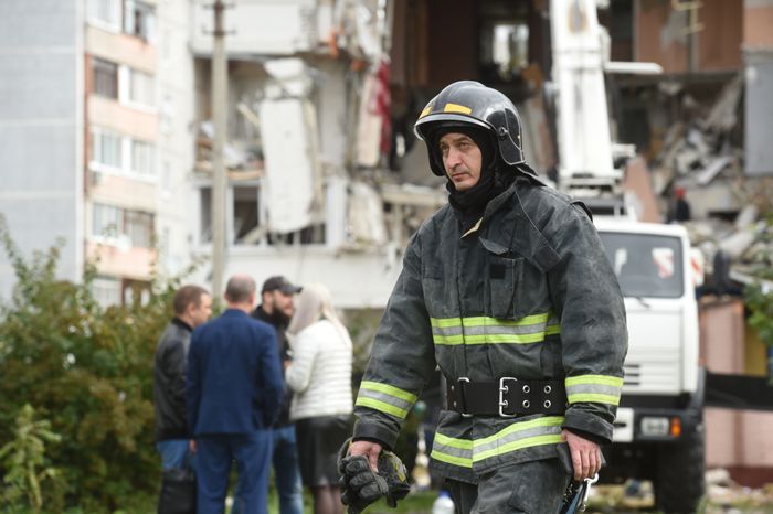 Кадры с места взрыва газа в жилом доме в Ногинске