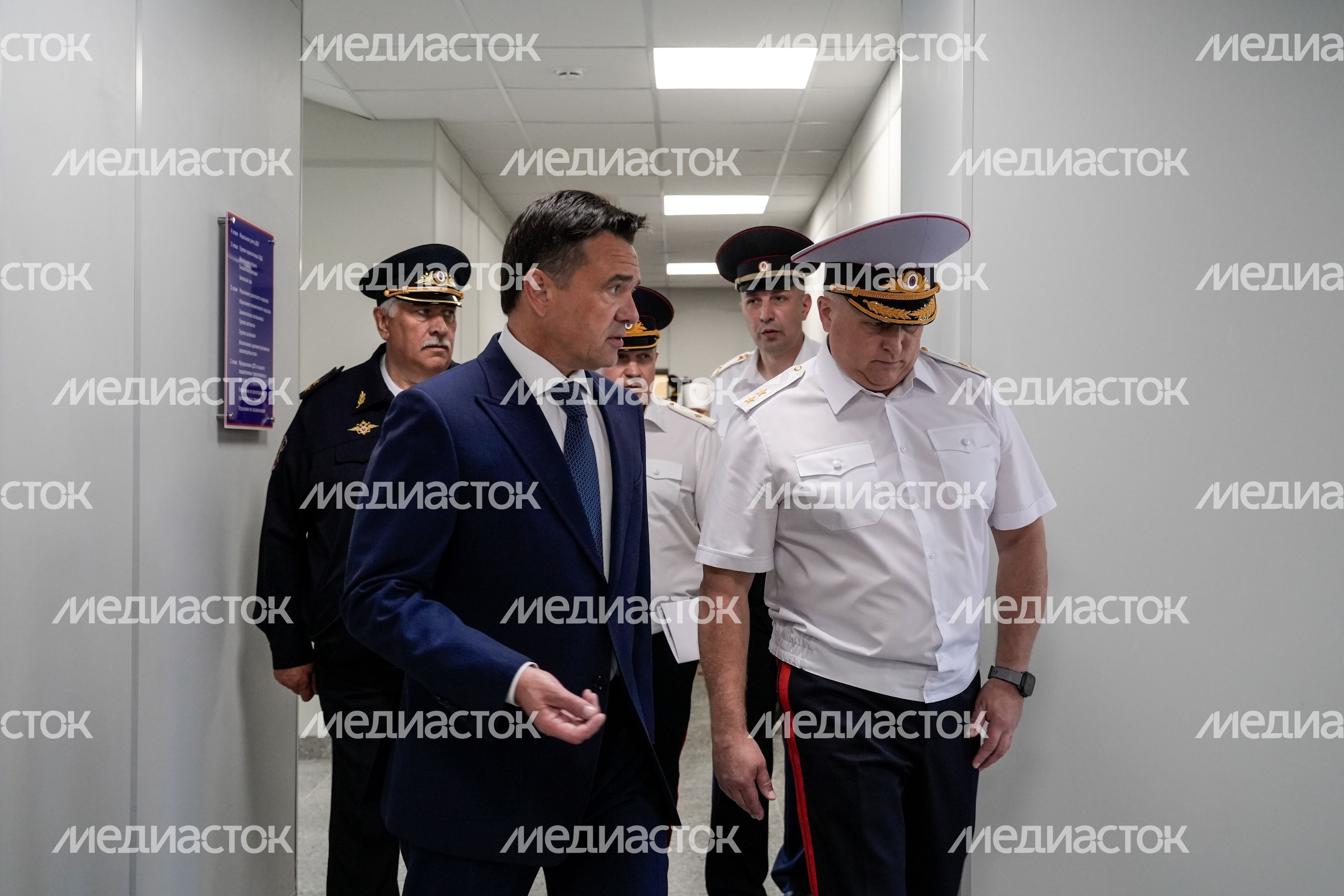 Андрей Воробьев поздравил сотрудников ГИБДД с профессиональным праздником